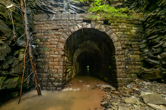 Tunnel #2, Glady